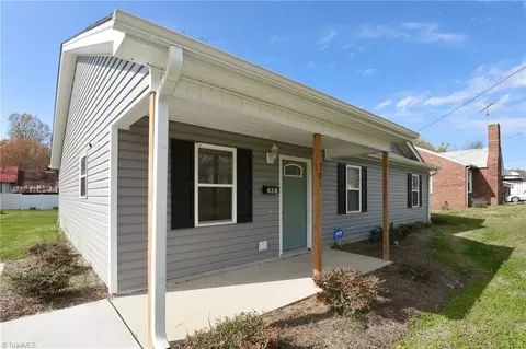 301 Oakview Rd, High Point, NC 27265 photo 2