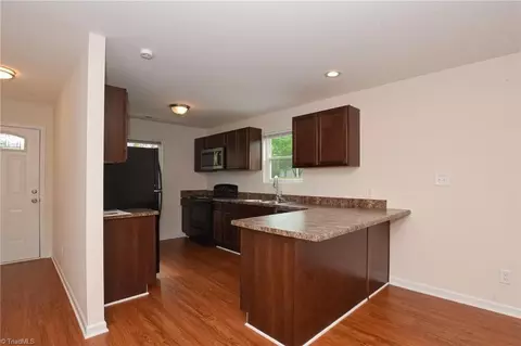 301 Oakview Rd, High Point, NC 27265 photo 11