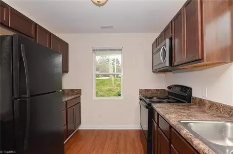 301 Oakview Rd, High Point, NC 27265 photo 9