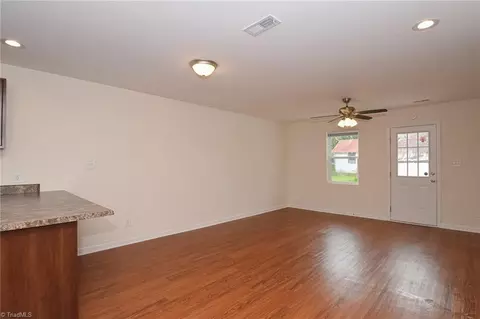 301 Oakview Rd, High Point, NC 27265 photo 6