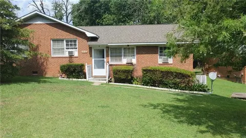 1421 Ardmore Dr, Greensboro, NC 27401