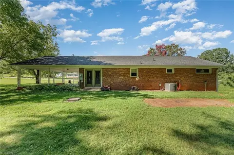 5031 Nc Highway 268, Dobson, NC 27017 photo 22