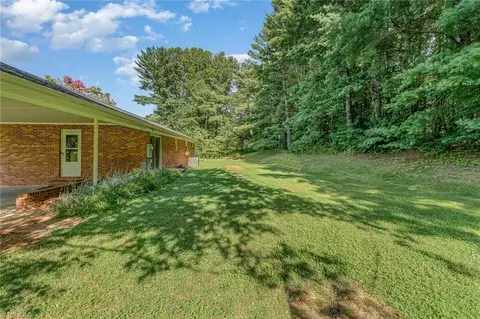 5031 Nc Highway 268, Dobson, NC 27017 photo 23