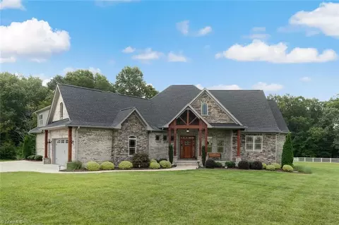 2740 Pleasant Ridge Rd, Summerfield, NC 27358