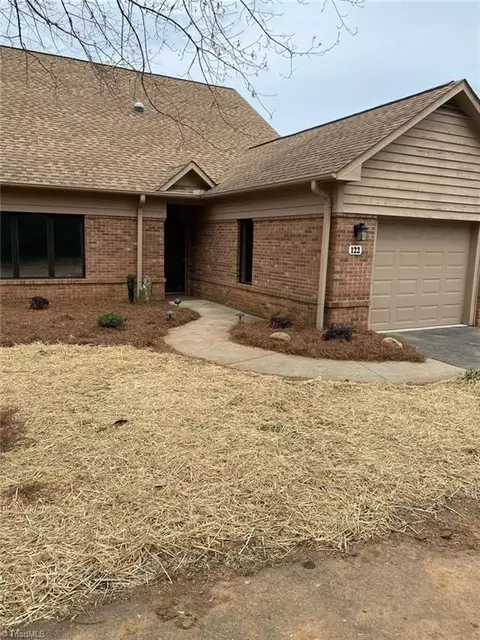 122 Bayberry Pl, Bermuda Run, NC 27006