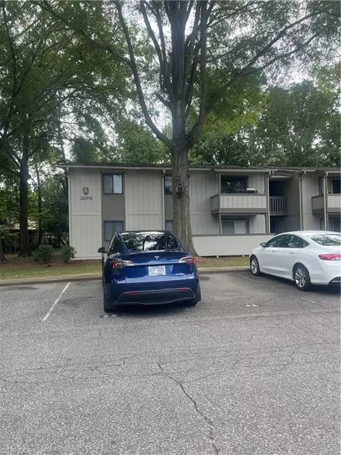 2270 Apt 12a Sunderland Rd, Winston Salem, NC 27103