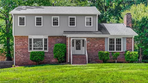 1713 Trowbridge Ct, High Point, NC 27265
