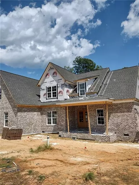 349 Indian Peaks Dr, Winston Salem, NC 27107
