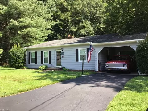 188 Edgewood Dr, Elkin, NC 28621