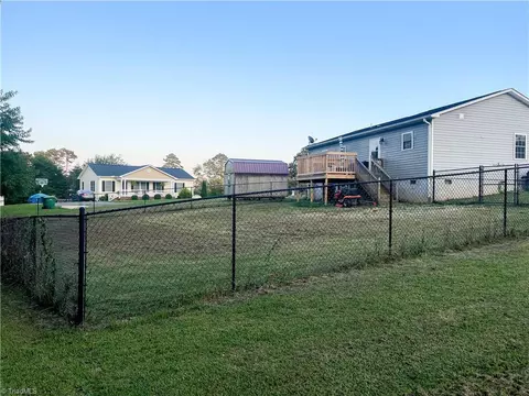 475 Ridge Rd, Dobson, NC 27017 photo 33