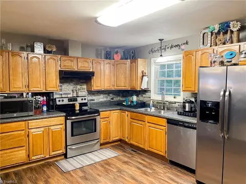 475 Ridge Rd, Dobson, NC 27017 photo 7