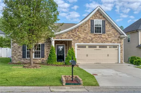 4560 Silo Ridge Ct, Clemmons, NC 27012