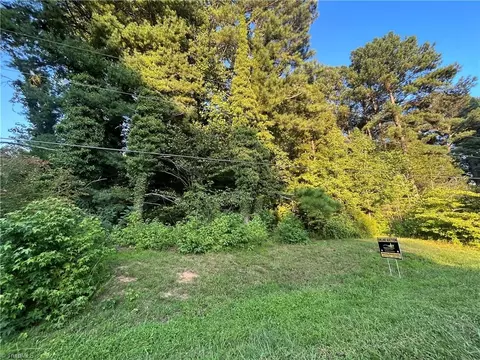 7706 Betsy Bruce Ln, Summerfield, NC 27358