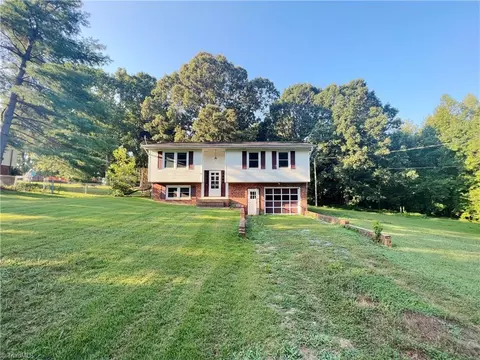 30 Ruby St, Rockwell, NC 28138