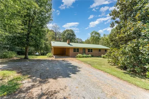 2480 Bennett Siler City Rd, Siler City, NC 27344