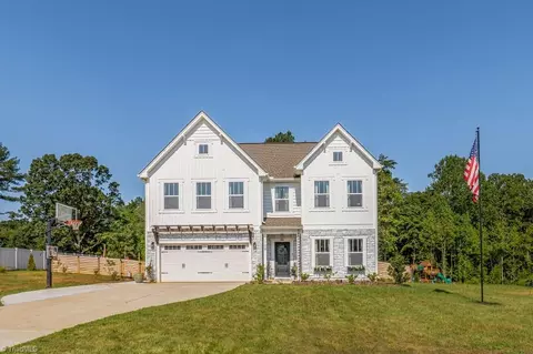 139 Sherwood Ct, Advance, NC 27006