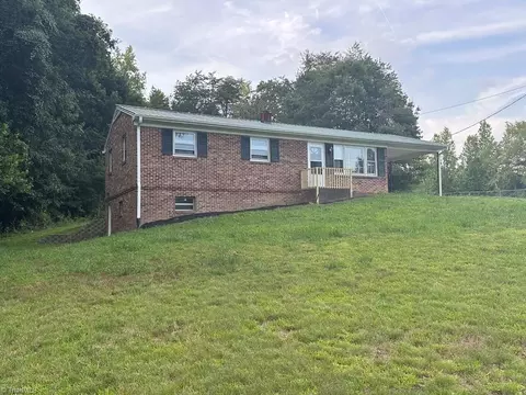 2826 Nc Highway 700, Pelham, NC 27311