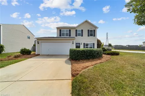100 Florida Dr, Thomasville, NC 27360