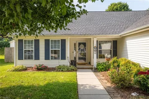 763 Pecan Ridge Cir, Kernersville, NC 27284