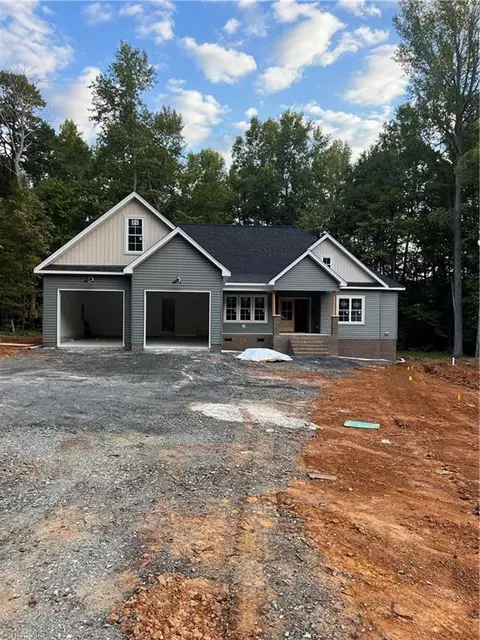 403 Brookwood Ave E, Liberty, NC 27298