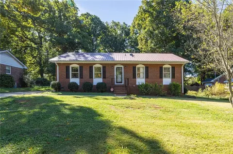 5723 Buddingwood Dr, Greensboro, NC 27409