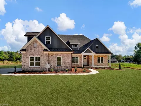 138 Painted Trl, Lexington, NC 27295