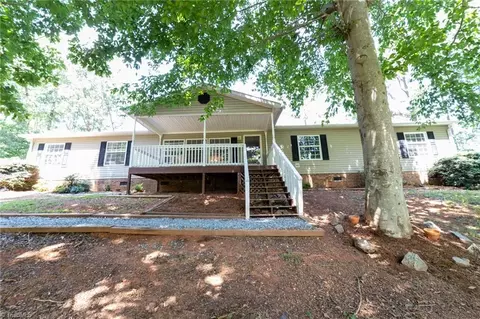 237 Wendi Dr, Linwood, NC 27299