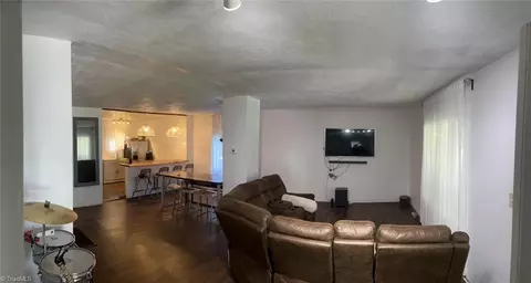 825 Fairview St, High Point, NC 27260 photo 3