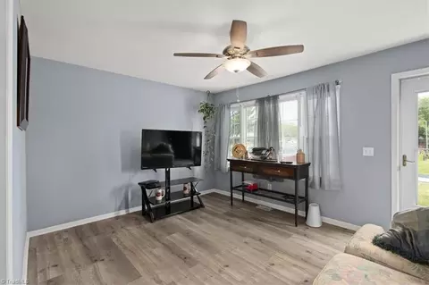 111 Dalsher Ave, Pilot Mountain, NC 27041 photo 11