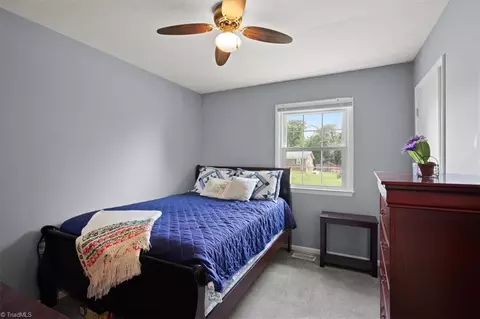 111 Dalsher Ave, Pilot Mountain, NC 27041 photo 14