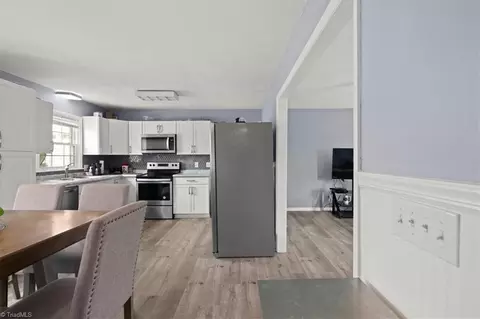 111 Dalsher Ave, Pilot Mountain, NC 27041 photo 13