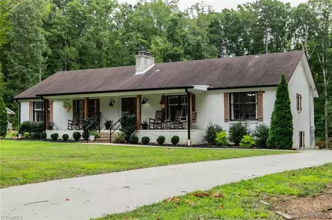 1118 Pennywood Dr, High Point, NC 27265