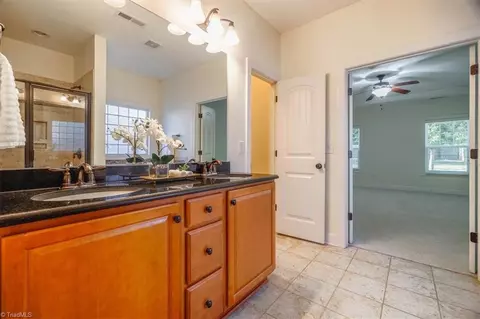 2427 Hammock Dr, High Point, NC 27265 photo 30