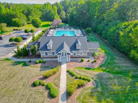 2427 Hammock Dr, High Point, NC 27265 photo 45