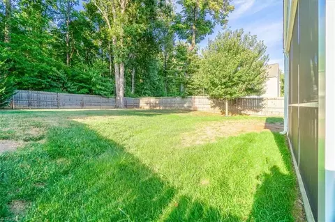 2427 Hammock Dr, High Point, NC 27265 photo 24