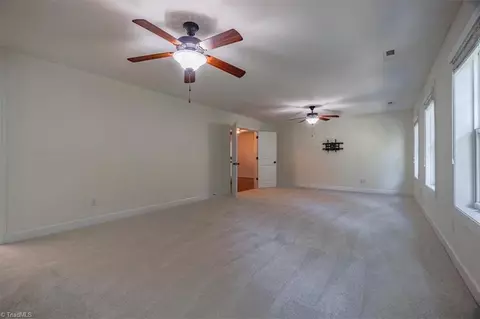 2427 Hammock Dr, High Point, NC 27265 photo 32