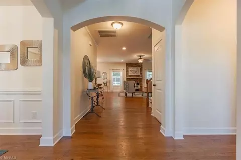 2427 Hammock Dr, High Point, NC 27265 photo 10