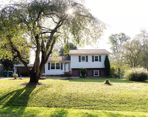 114 Wallace St, Boonville, NC 27011