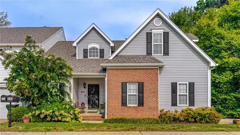 300 Misty Waters Ln, Jamestown, NC 27282