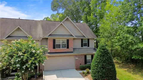 3046 Renaissance Pkwy, Jamestown, NC 27282