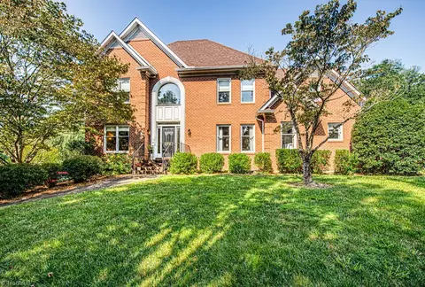1800 Curraghmore Rd, Clemmons, NC 27012
