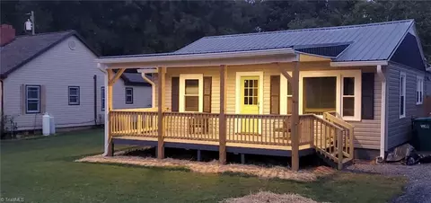 753 Bryant St, Eden, NC 27288