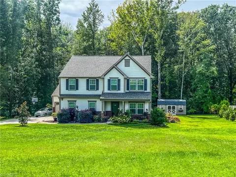 177 Old Homeplace Dr, Advance, NC 27006