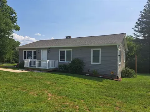 1085 Airport Rd, North Wilkesboro, NC 28659