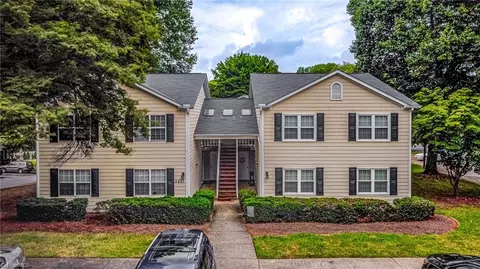 2211 New Garden Rd #C, Greensboro, NC 27410