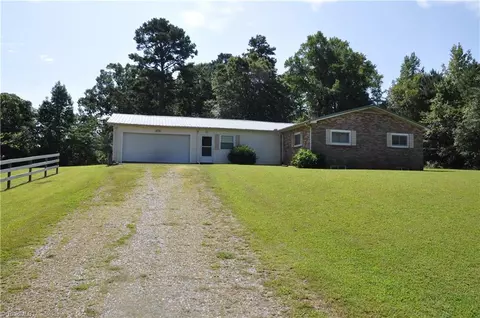 273 Oakgrove St, Linwood, NC 27299