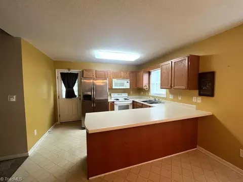 309 Frank Cherry St, Eden, NC 27288 photo 16