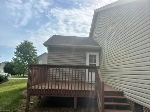 309 Frank Cherry St, Eden, NC 27288 photo 5