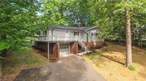 2520 Wedge Pl, Asheboro, NC 27205