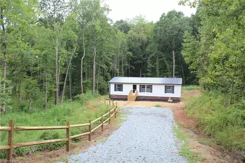 425 Helen Young Dr, Linwood, NC 27299